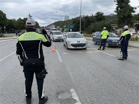 Konya'da çakar denetimi: 14 sürücüye para cezası verildi - Son Dakika Haberleri